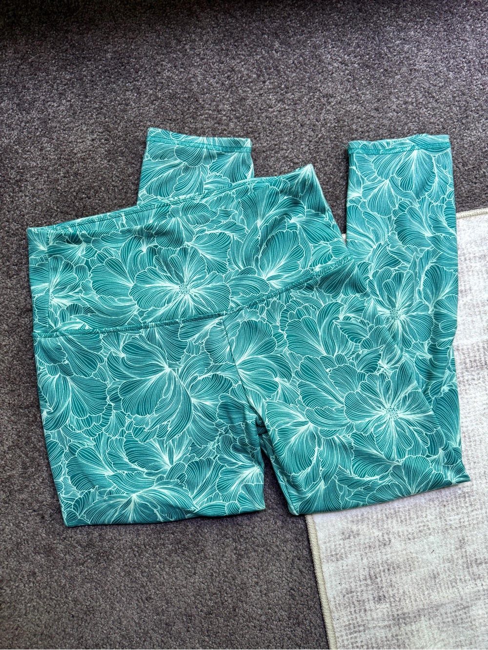 Balance Collection Women's Teal Floral Ankle Leggings Size M